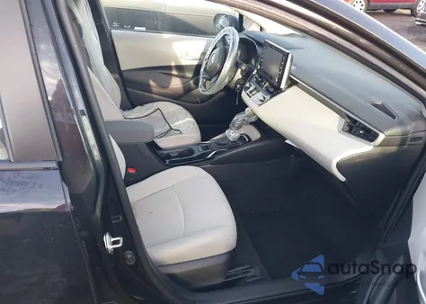 2021 Toyota Corolla Le z USA, uszkodzony, nr VIN 5YFEPMAE9MP197720